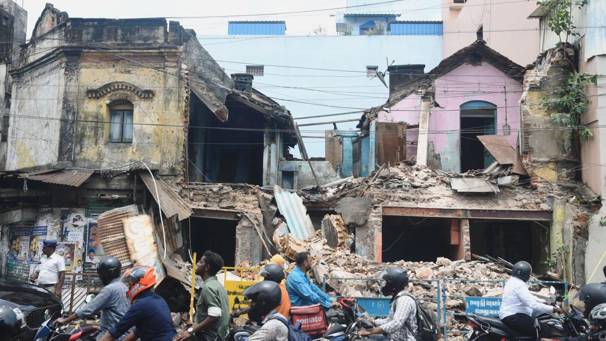 Old building in Chennai partially collapses, no casualties reported