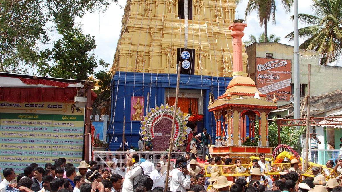 Supreme Court to examine plea to abolish special treatment for VIPs in temples