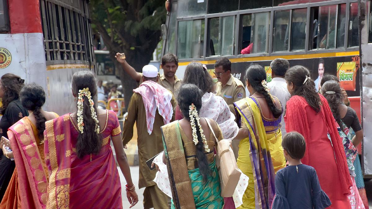 Shakti scheme: KSRTC bus crew to face action if they do not pick up women passengers