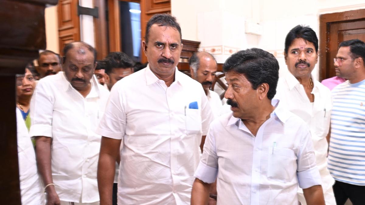 Room for reconciliation within the AIADMK
