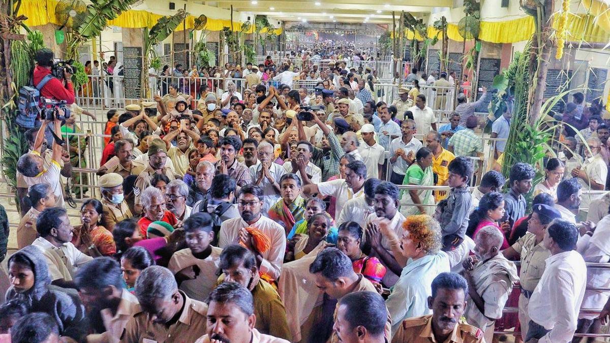 Thai Poosam festival: Thousands witness Jyothi Darshan at Vadalur