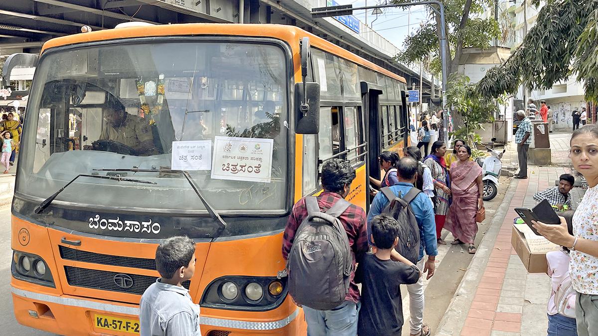 BMTC to run special metro-feeder bus services for Chitra Santhe on January 4