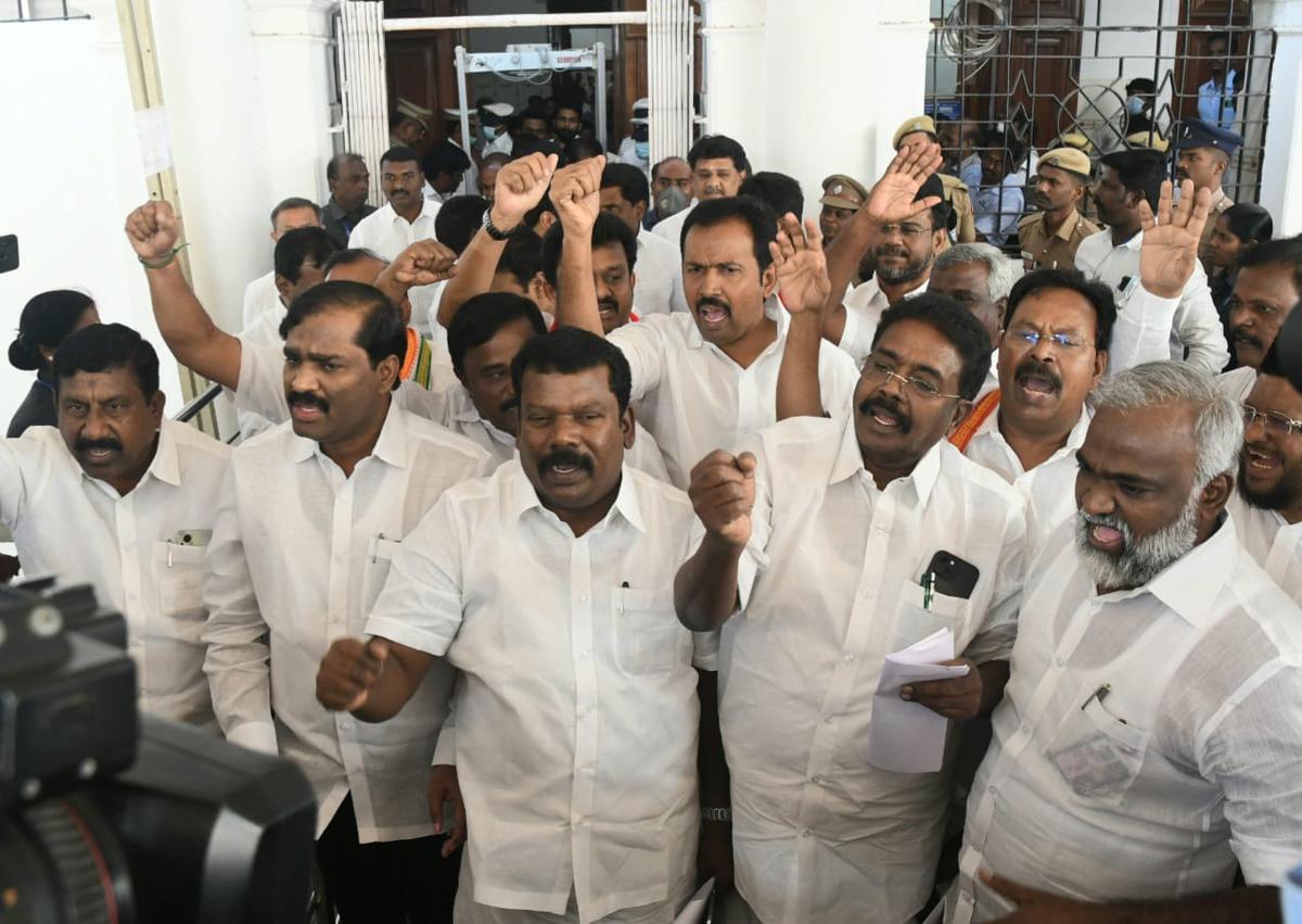Tumultuous scenes in Tamil Nadu Assembly; ruling DMK's allies boycott  Governor R. N. Ravi's address - The Hindu