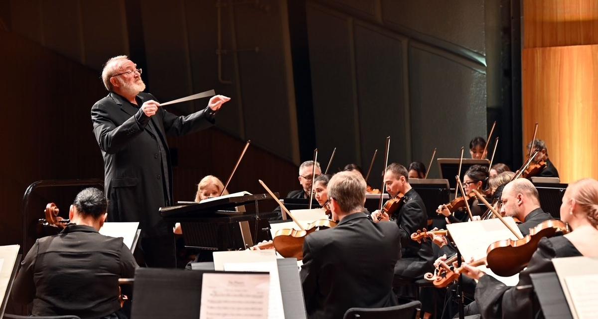 Martin Brabbins alla stagione primaverile 2026.