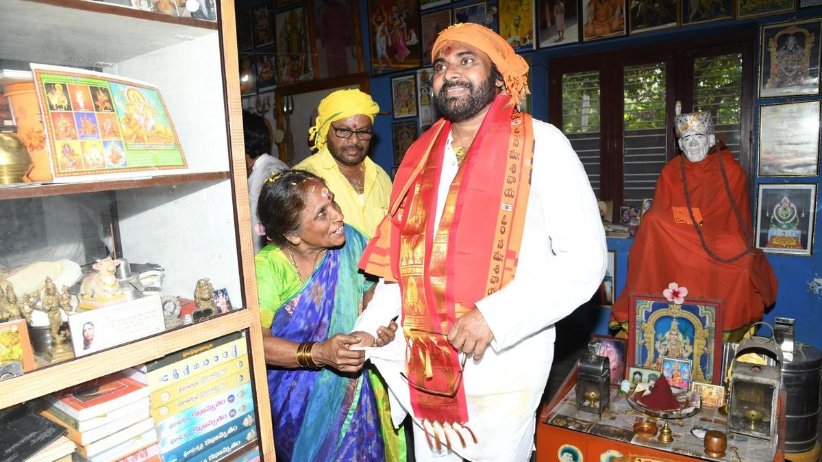 JSP president Pawan Kalyan promises rejuvenation of Kolleru Lake