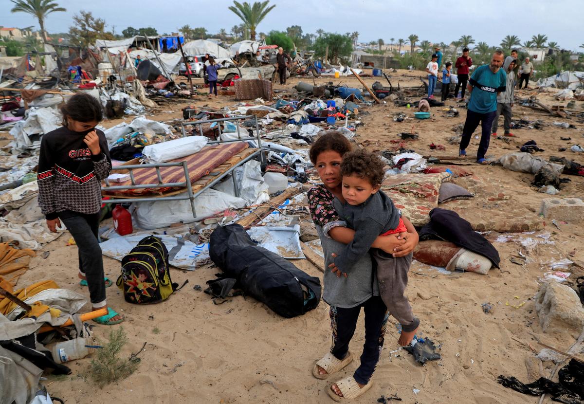 Israel launches 'extensive' new ground operations in Gaza as airstrikes kill  at least 103 people 