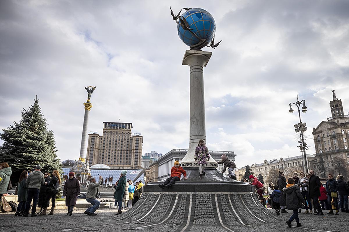 After Kherson success, Kyiv vows to keep pushing out Russia
