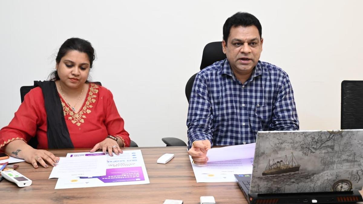 MCC launches trial of online app for booking, renewal of advertisement hoarding licences