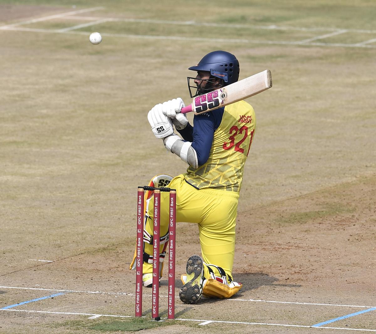 N. Jagadeesan dari Tamil Nadu beraksi melawan Tripura dalam pertandingan kriket Syed Mushtaq Ali Trophy T20, di Stadion Holkar di Indore, Madhya Pradesh pada Sabtu, 23 November 2024. N. Jagadeesan dari Tamil Nadu beraksi melawan Tripura dalam pertandingan kriket Syed Mushtaq Ali Trophy T20, di Stadion Holkar di Indore, Madhya Pradesh pada Sabtu, 23 November 2024.