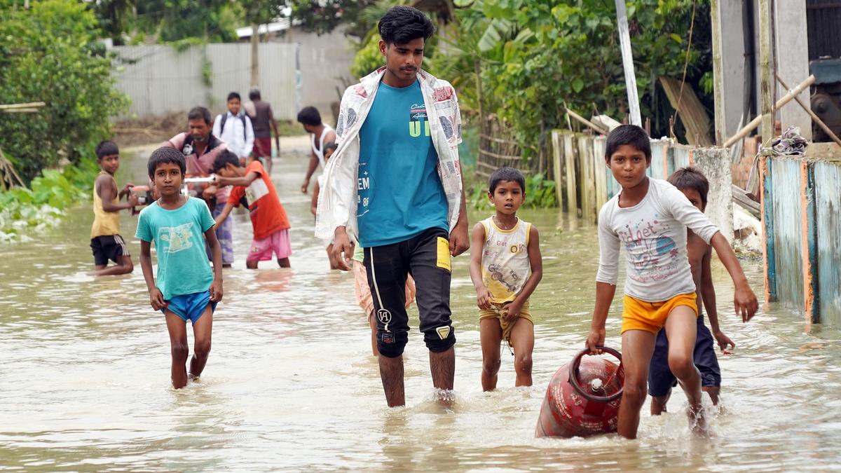 Flood situation in Assam critical, CM visits Dibrugarh