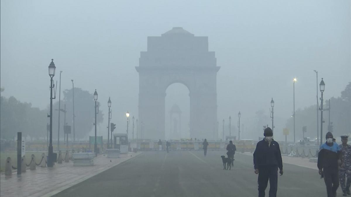 Fog grips Delhi as air quality remains in ‘severe’ category