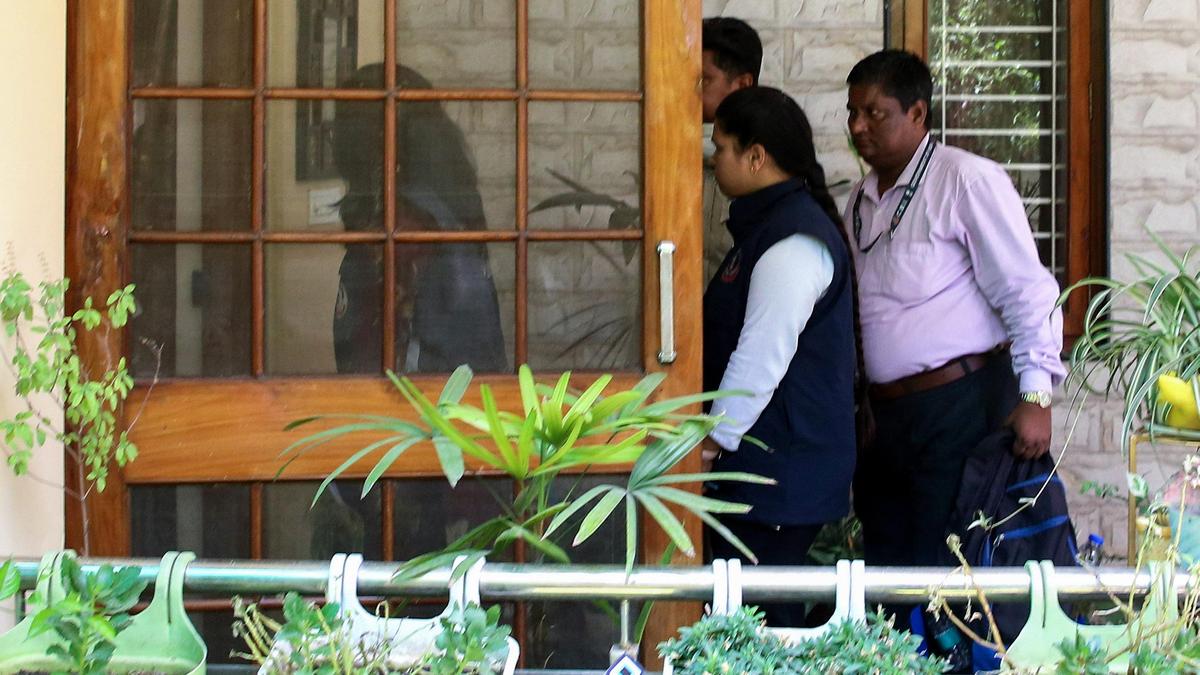 CBI team conducts probe at house of Twisha Sharma's in-laws, later meets her family