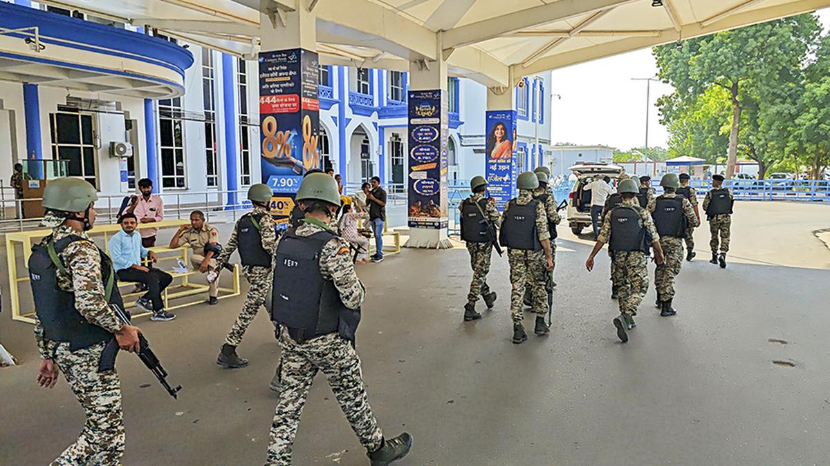 Nagpur Police identify man behind series of airlines hoax threats; Kerala temple fireworks explosion leaves over 150 injured, and more