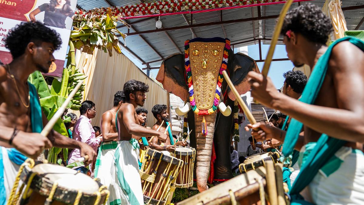 Mechanical elephant ‘Gaja’ gifted to temples in Aruppukottai