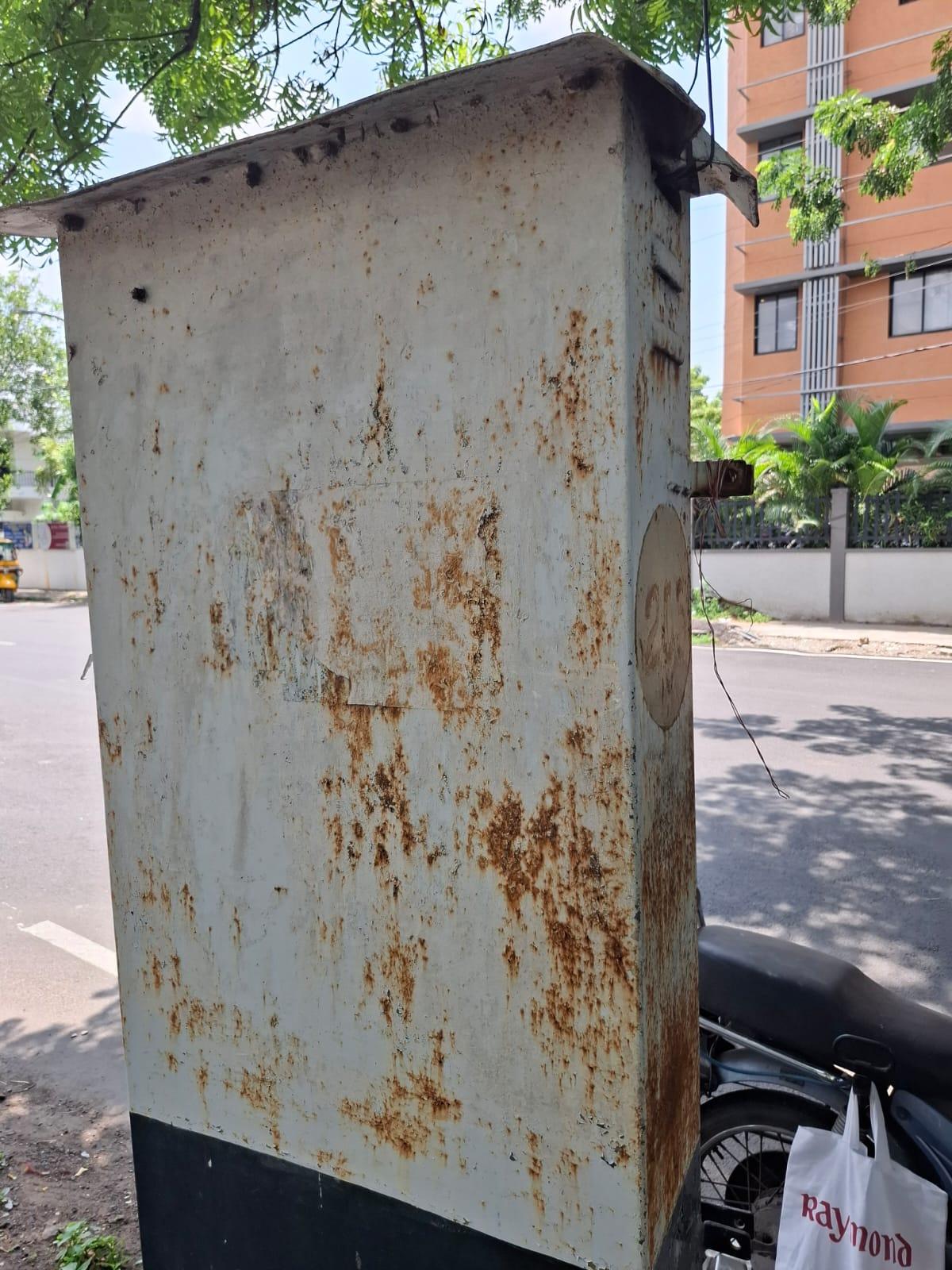 The rusty old box The rusty old box