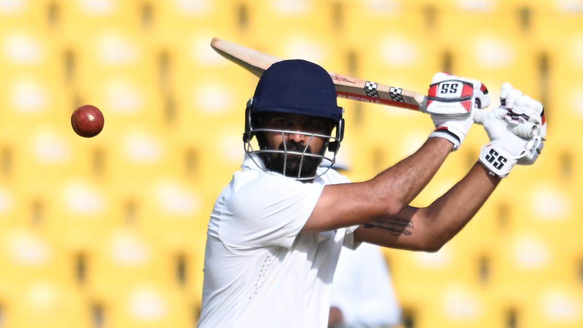 Sarwate keeps in Kerala in the hunt after Vidarbha posts 379