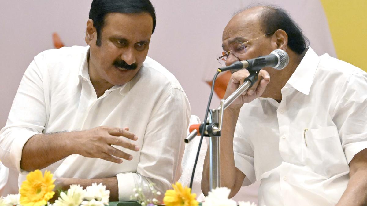 Supporters of Ramadoss and &lsquo;expelled&rsquo; leader Anbumani clash over access to Vanniyar Sangam office