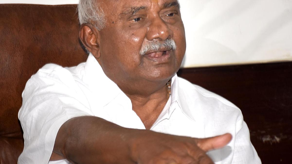 Power tussle tarnishing State&rsquo;s reputation, says MLC Vishwanath