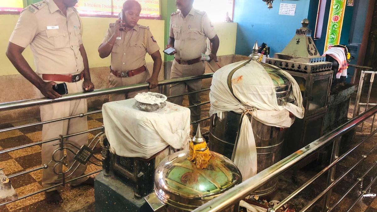 Temple hundial broken, silver ornament and cash stolen in Ramanathapuram district