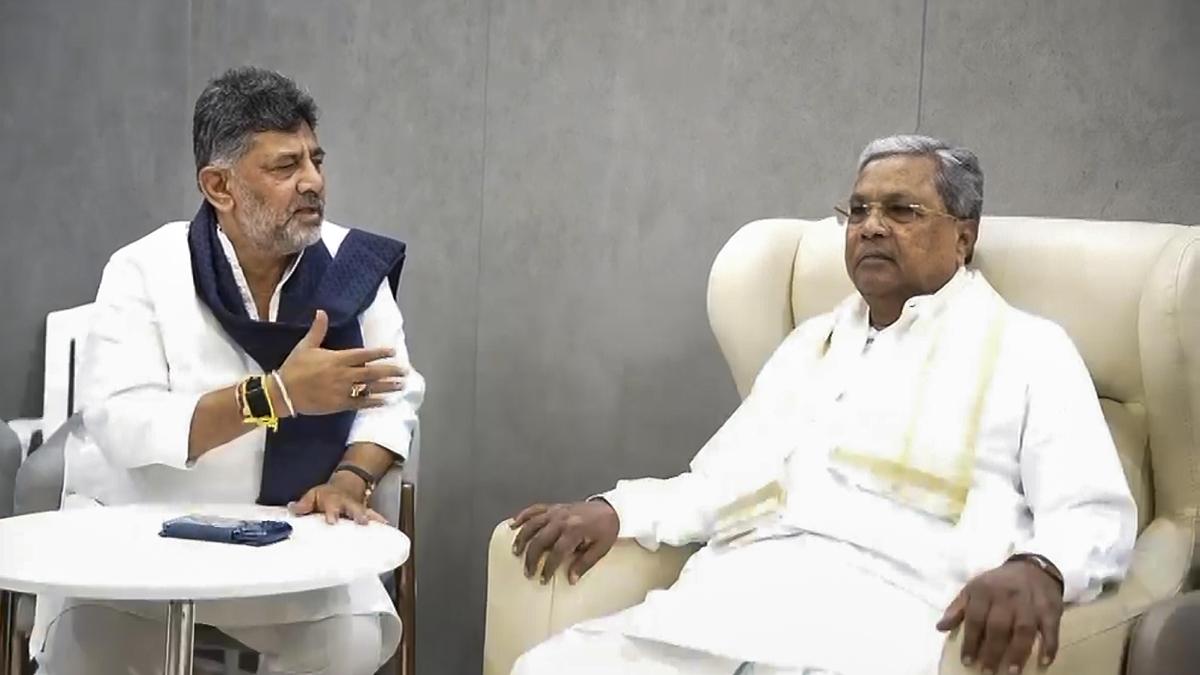 Karnataka CM Siddaramaiah submits resignation to Governor