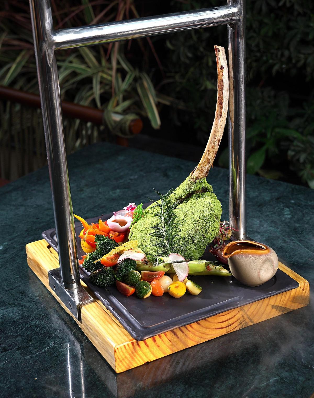 मनसफ, ब्रेज़्ड मेमना शैंक मनसफ, ब्रेज़्ड मेमना शैंक