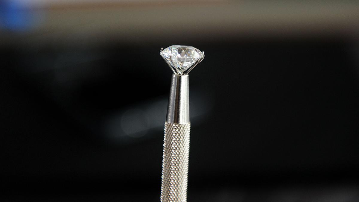 GIA not to use 4C system to grade lab-grown diamonds