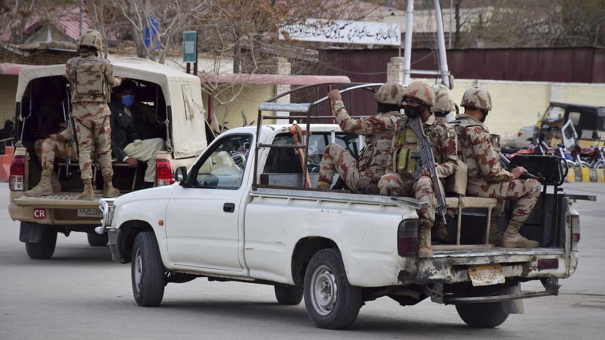 https://th-i.thgim.com/public/incoming/dxoq0v/article70138560.ece/alternates/LANDSCAPE_1200/Pakistan_Train_Attacked_36089.jpg