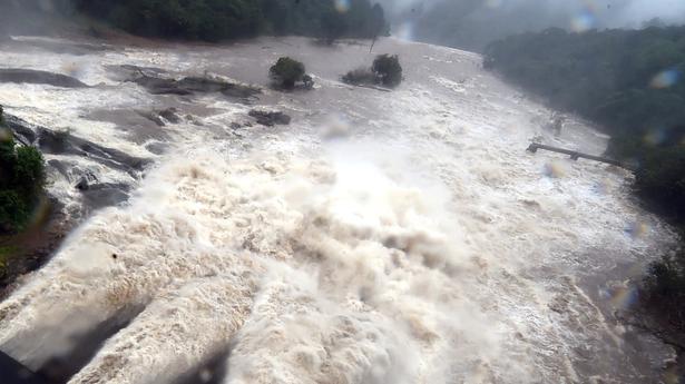 Red alert in Ernakulam; low-lying areas in North Paravur close to Chalakudi River under high alert