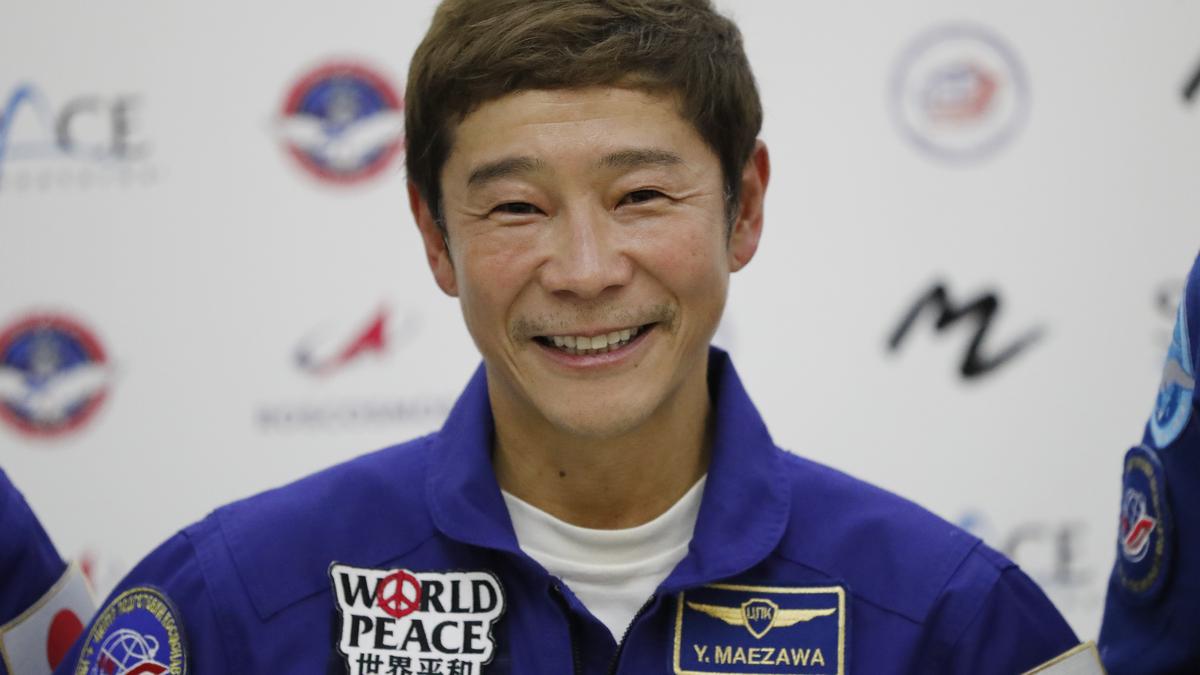 Japanese billionaire Maezawa announces crew of artists for lunar voyage