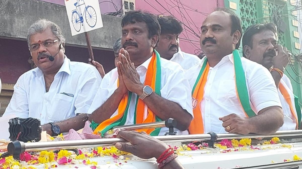 DMK govt gives ₹1,000 to women, but grabs it through TASMAC, says TMC leader G. K. Vasan