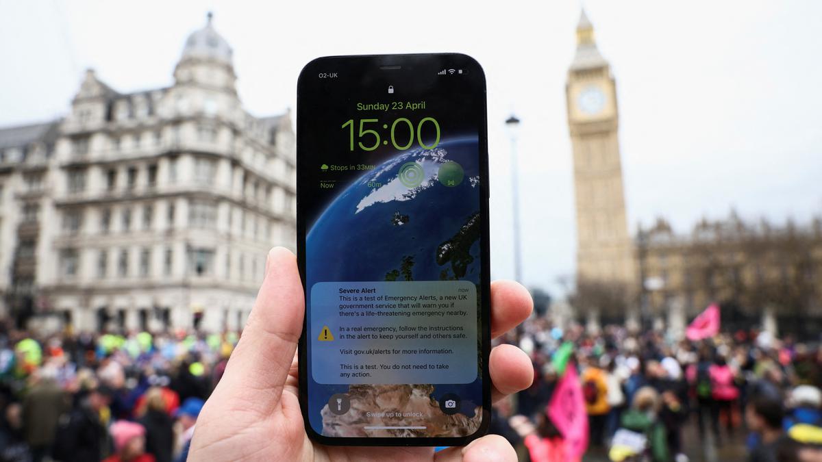 U.K. to test alert system on millions of phones