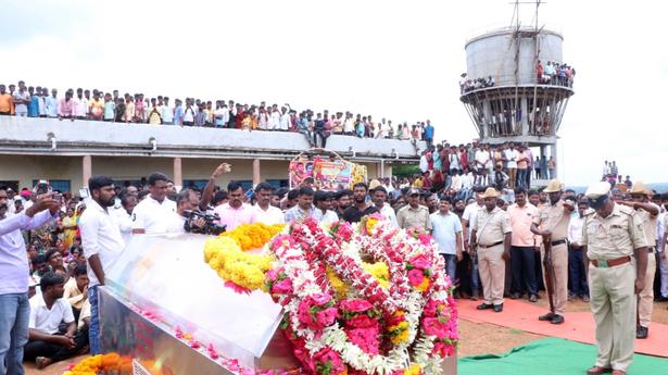 Police officer laid to rest in Basavakalyan village