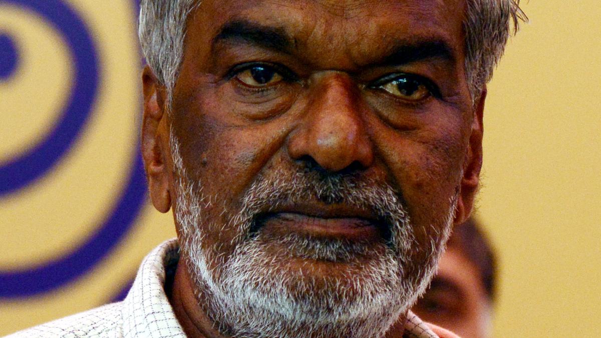 Tamil Nadu to award Vaikom Award for Social Justice to Kannada writer Devanura Mahadeva