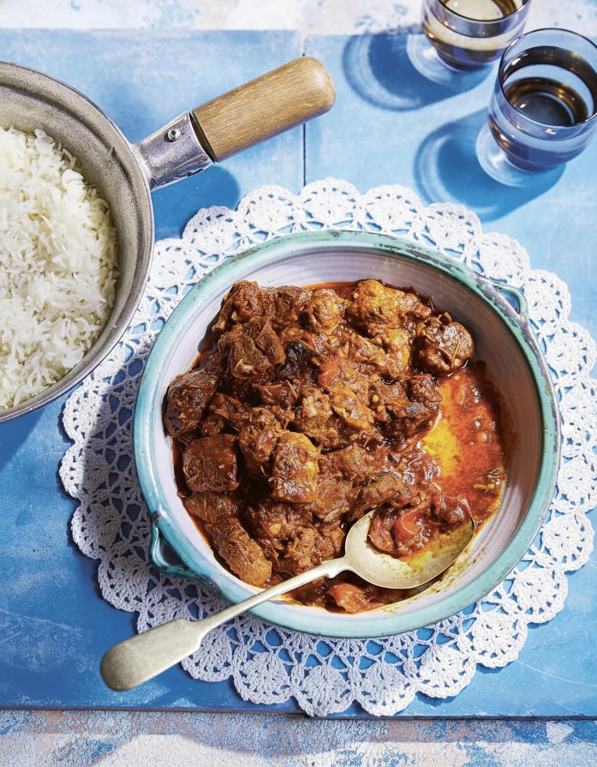 मसालेदार पोर्क विंदालू