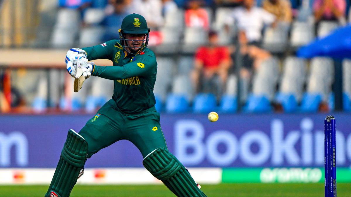 De Kock converts his farewell into a fairy tale