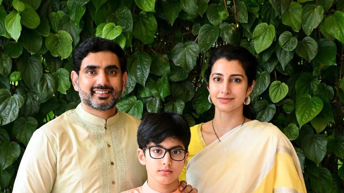 A.P. Minister Lokesh gifts ‘Mangalagiri saree’ to his wife Brahmani on the occasion of Sankranti