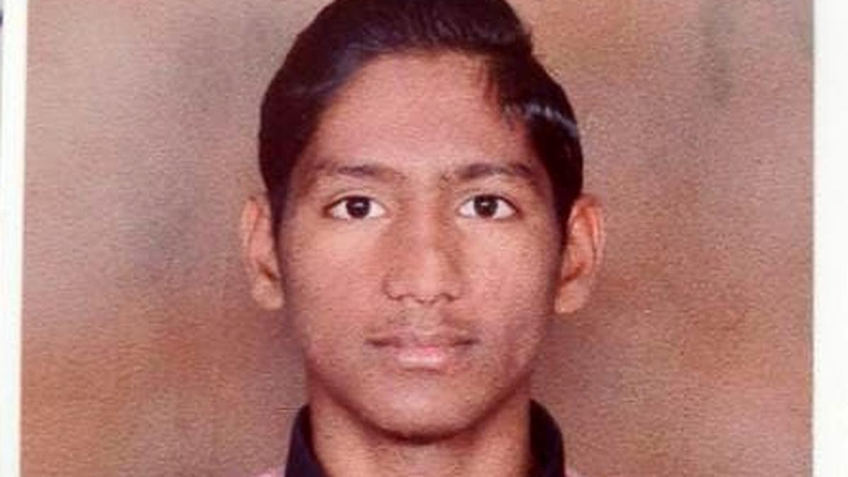 2nd PU results in Karnataka: Farm labourers’ son, farmers’ daughters in Vijayanagara district share second place in arts stream