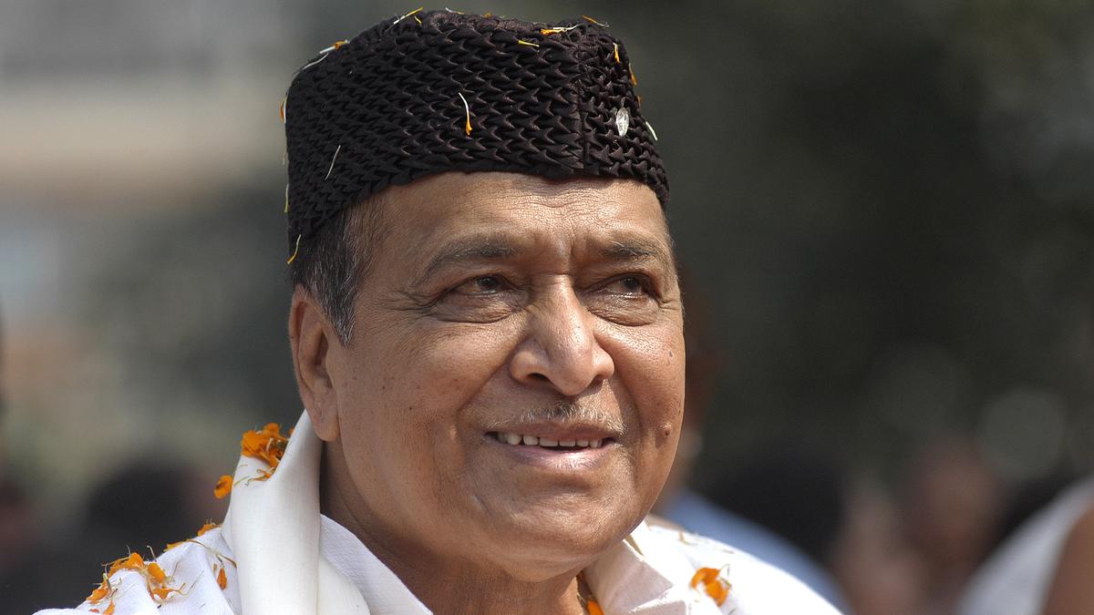 https://th-i.thgim.com/public/incoming/e24xzl/article70025701.ece/alternates/LANDSCAPE_1200/India_Obit_Bhupen_Hazarika.JPEG-03b68.jpg