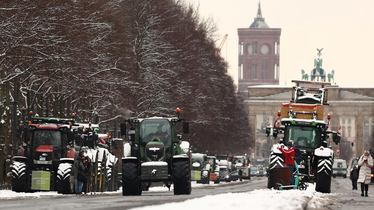 German government suffering from lowest approval ratings retains agricultural subsidy cuts despite week-long farmer protests
Premium