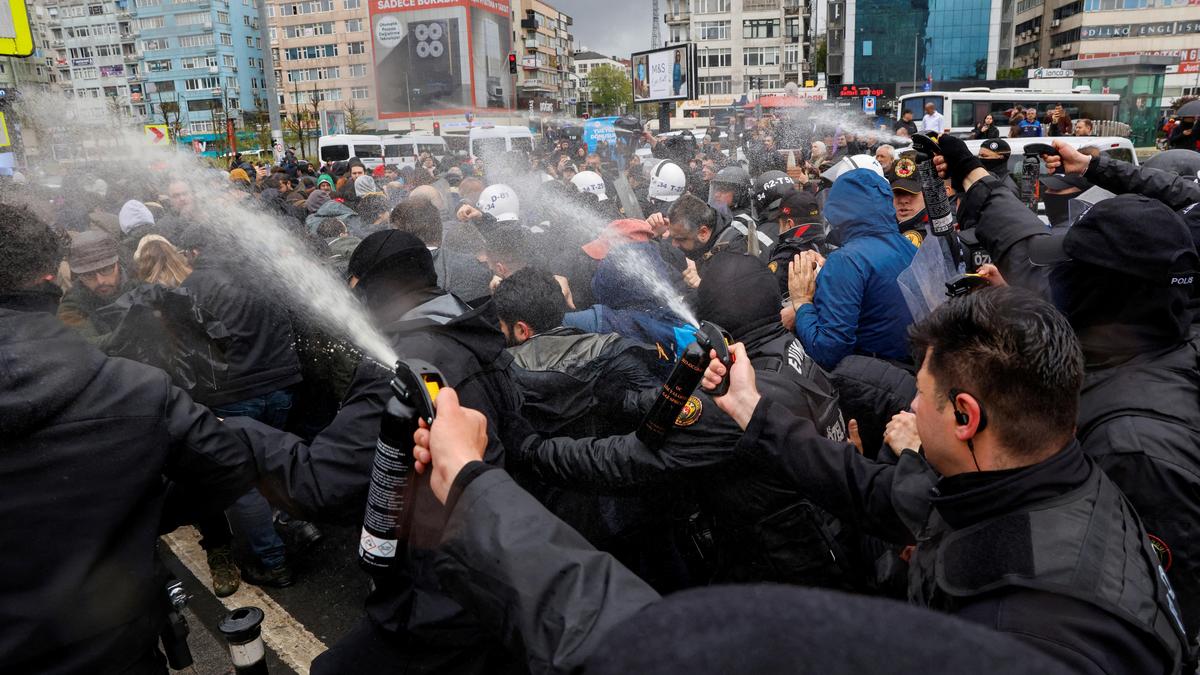 Turkish police fire tear gas, arrest hundreds at Istanbul May Day rallies