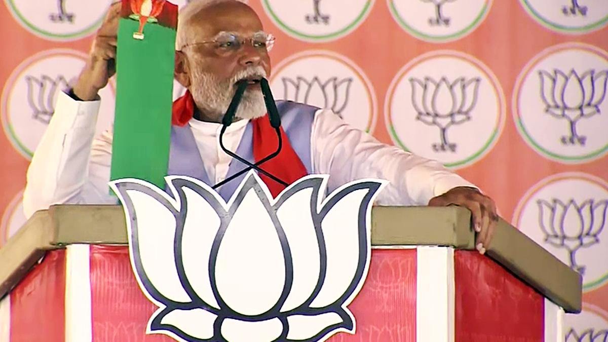 SP, Congress will run bulldozer over Ram Temple if voted to power, says PM Modi in U.P.’s Barabanki