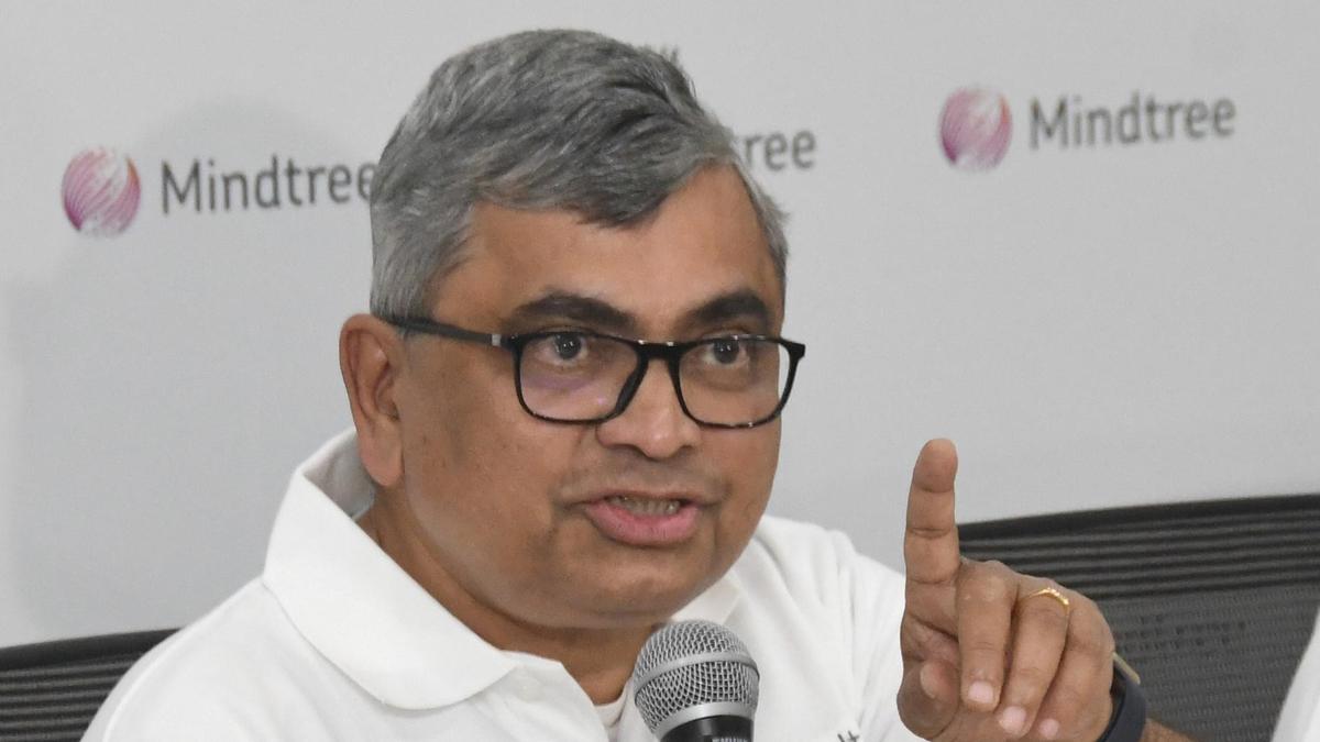 Start-ups should solve problems before chasing profits:&nbsp;Krishnakumar Natarajan at Ramaiah Evolute Awards 2025 &nbsp;