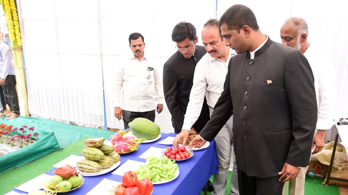 Mahatma, Ambedkar remembered during Republic Day celebrations in Chittoor