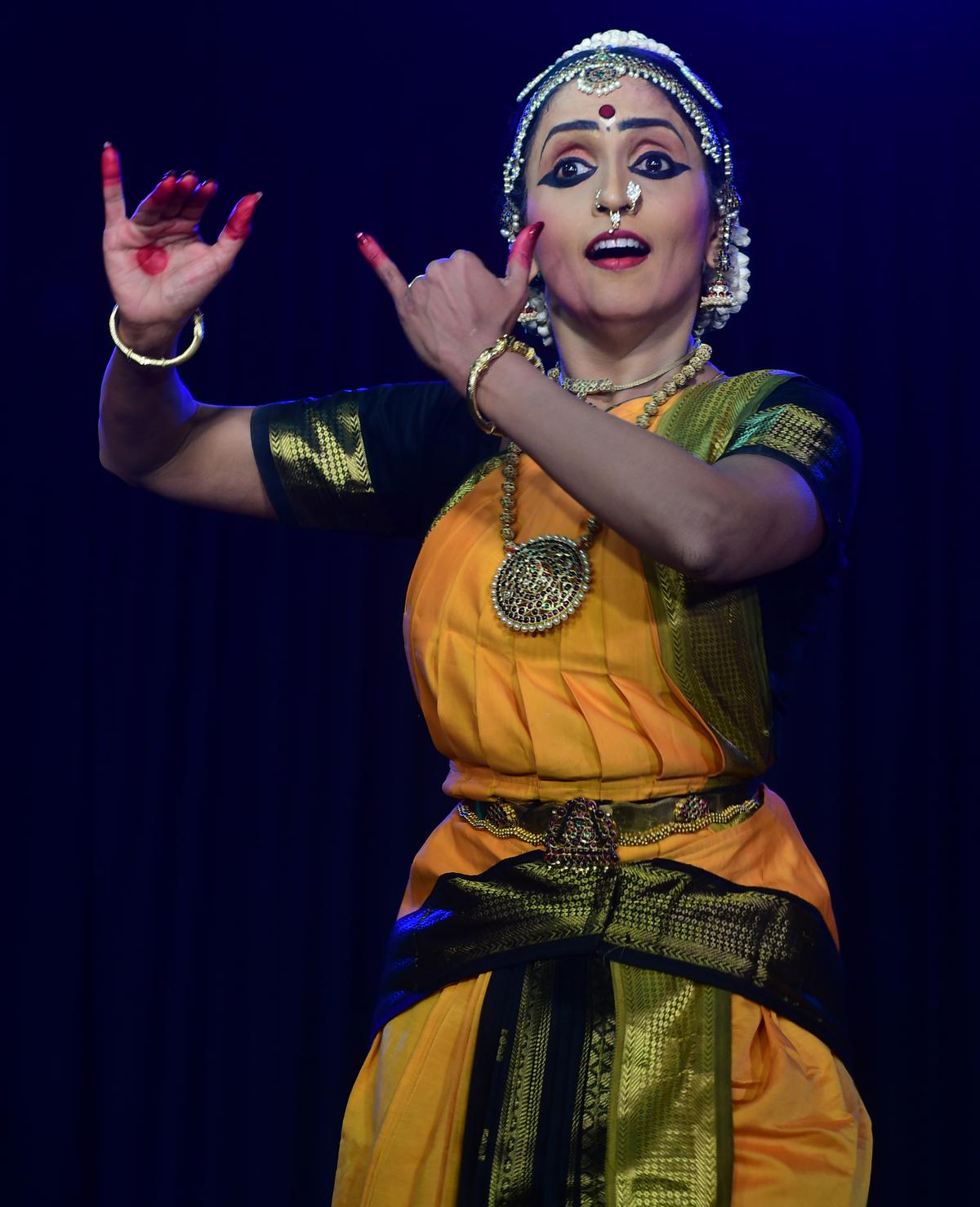 Deepa Mahadevan impresses with her footwork and expression 