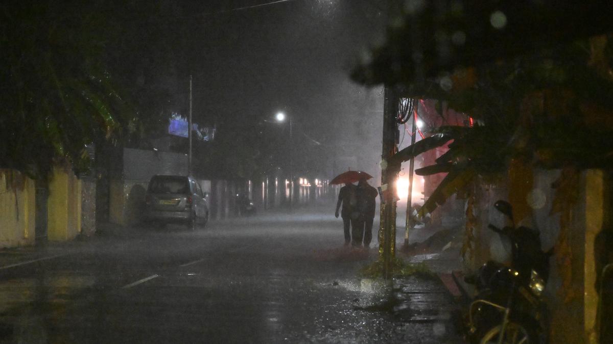 Heavy rain disrupts life in Kerala