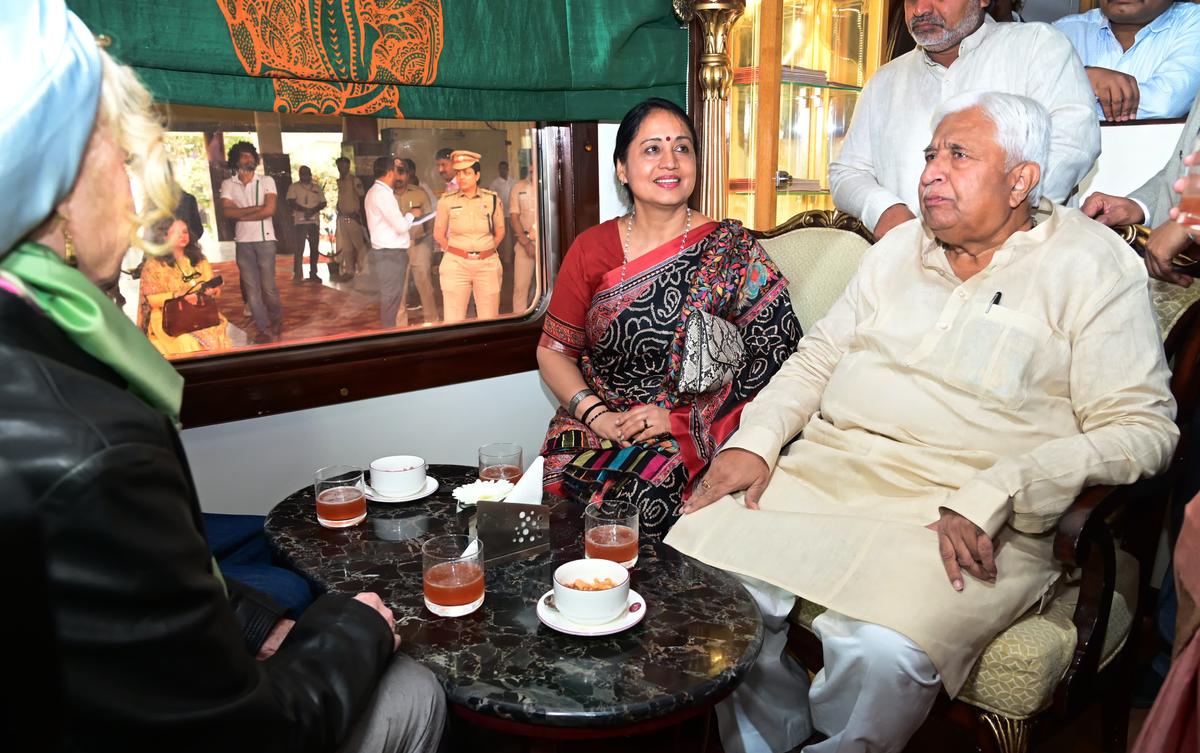 Minister of Tourism, H.K. Patil, Chief Secretary, Shalini Rajneesh during the flagging off ceremony of Golden Chariot by Railways at Yeshwanthpura railway station in Bengaluru.