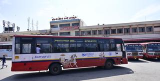 KSRTC driver suspended for watching reels on phone while driving in  Karnataka - The Hindu