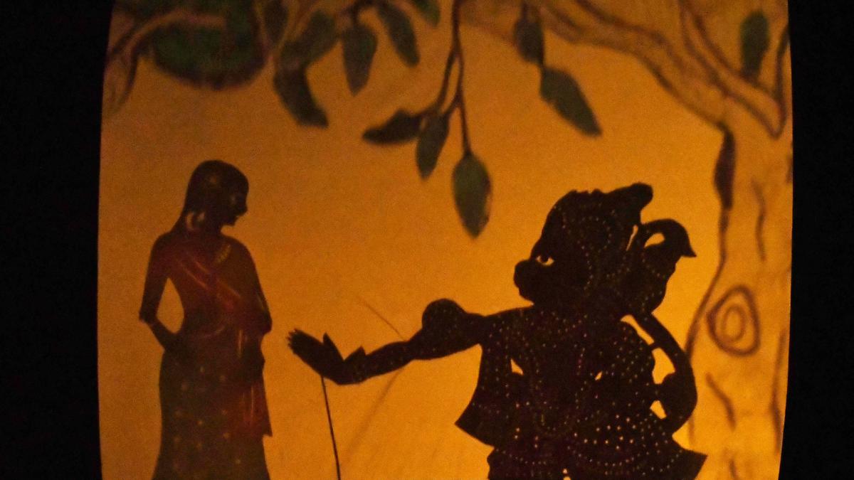 Mumbai-based artist Rekha Vyas weaves magic through hand shadows and narrates tales through puppets