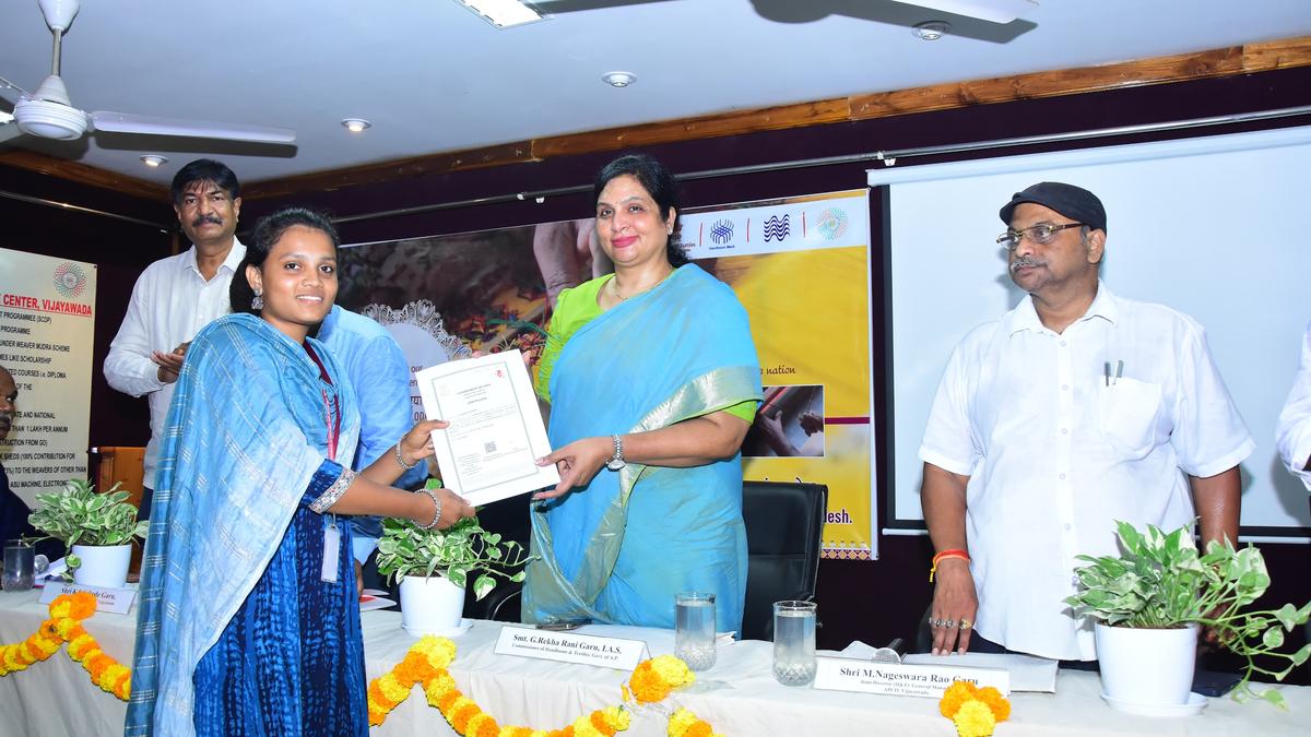 Highlight on role of handloom sector in socio-economic development