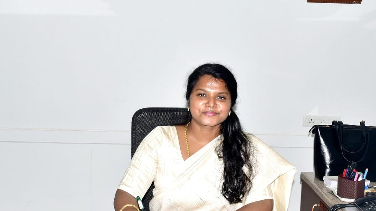 New Collectors of Pudukottai and Ariyalur take charge